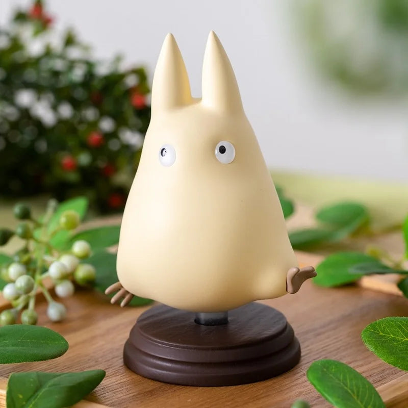 Statuette Totoro blanc sautant - Mon Voisin Totoro