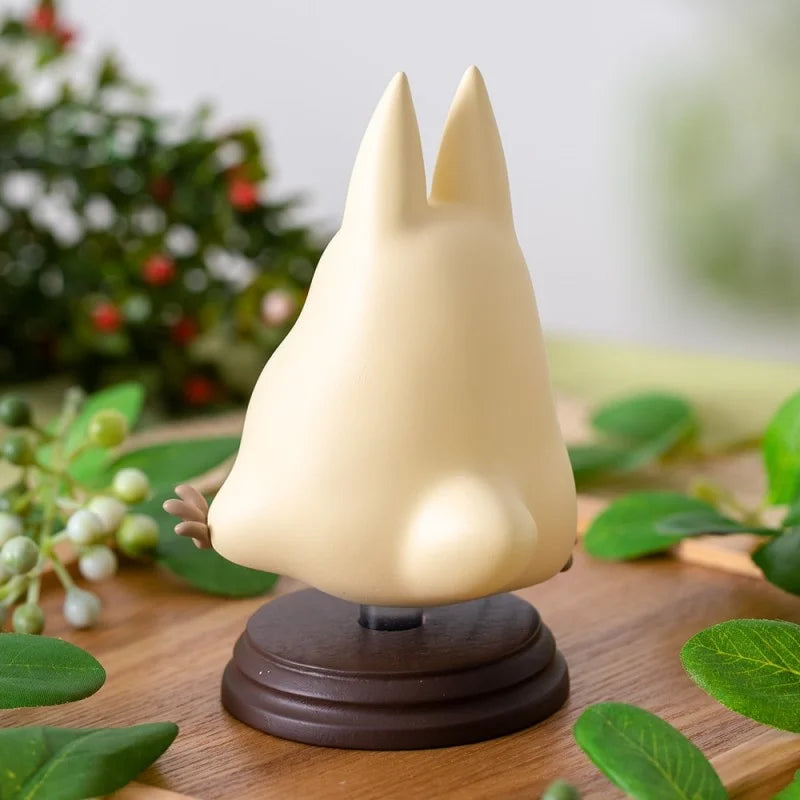 Statuette Totoro blanc sautant - Mon Voisin Totoro